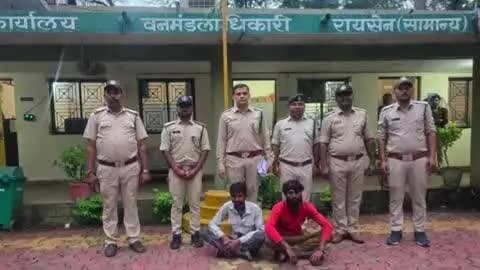 सिलवानी: सियरमऊ में जंगली सूअर शिकार मामले में बारूद बरामद, 2 गिरफ्तार कर न्यायालय में पेश