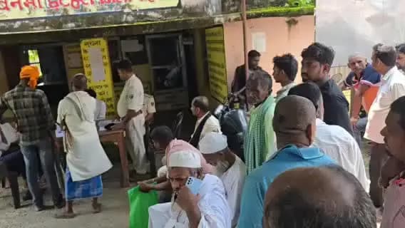 बनमा इटहरी: बनमा ईटहरी अंचल कार्यालय में जनता दरबार का आयोजन