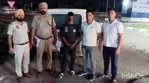 अम्बाला: अंबाला पुलिस ने एम टी क्रॉसिंग के पास से भारी मात्रा में अवैध शराब और गाड़ी सहित आरोपी को किया गिरफ्तार