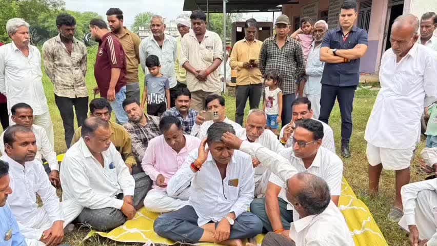 गरोठ: गरोठ के बोलिया में विधायक ने सामुदायिक भवन निर्माण के लिए किया भूमि पूजन