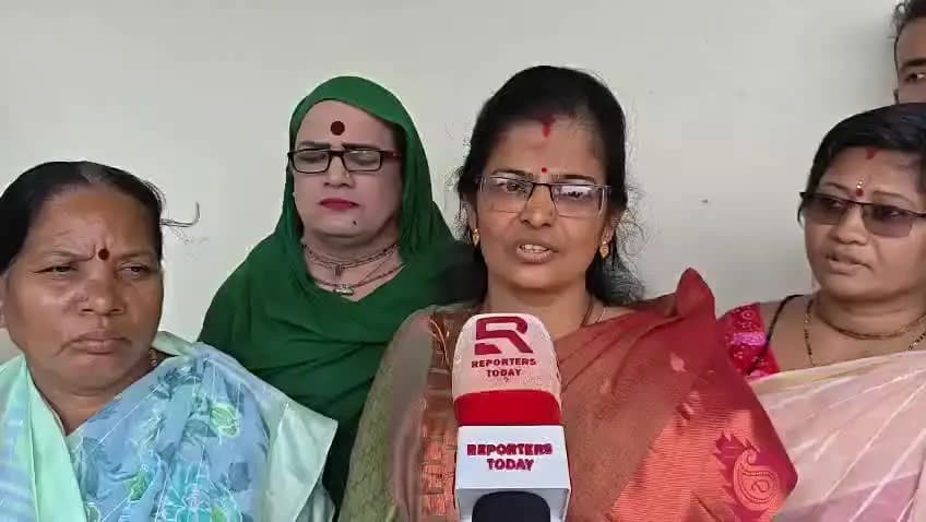 ରାୟଗଡା: ଗୁଣୁପୁର ଟାଉନହଲରେ "ସେବା ସଂକଳ୍ପ ଅଭିଯାନ" ପାଇଁ ଅନୁଷ୍ଠିତ ପ୍ରସ୍ତୁତି ବୈଠକରେ ଯୋଗଦେଇ ରାଜ୍ୟ କାର୍ଯ୍ୟକାରିଣୀ ସଦସ୍ୟାଙ୍କ ପ୍ରତିକ୍ରିୟା