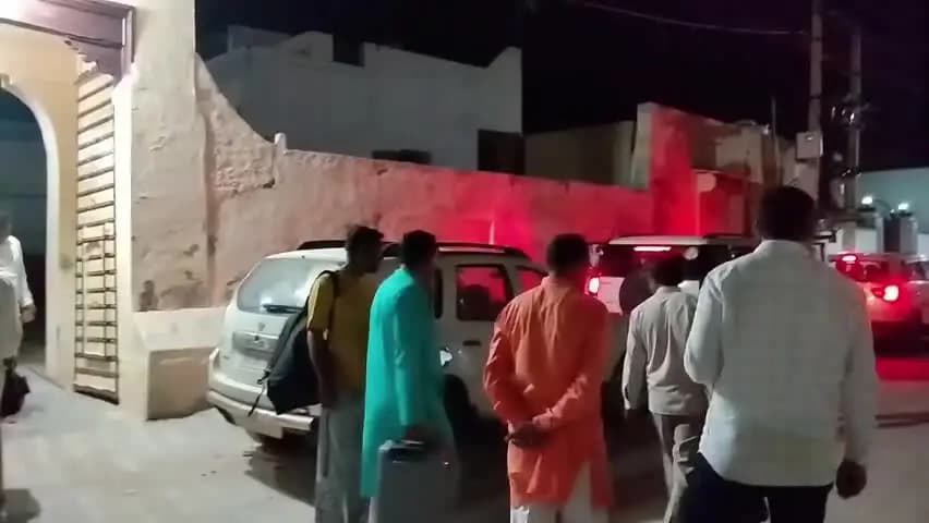 मंडावा: मंडावा में मतदान के बाद भाजपा प्रत्याशियों की बाड़ाबंदी, 14 सितंबर की मतगणना से पहले सियासी शह-मात का खेल