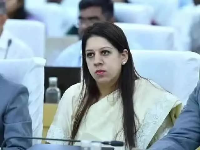 నరసరావుపేట: నరసరావుపేటలో సోమవారం పీజీఆర్ఎస్, రెవెన్యూ క్లినిక్ రద్దు