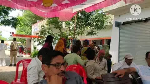 पाली: ग्राम दूधई की महिलाओं ने पक्की सड़क और सहरिया जनजाति के लोगों को पक्के आवास दिलाने की की मांग