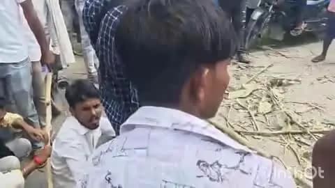कैसरगंज: रानीपुर में बिजली कटौती से भड़का आक्रोश, ग्रामीणों ने रंजीतपुर पावर हाउस पर किया जाम और प्रदर्शन