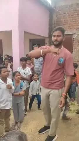 बड़ागांव धसान: अजनौर के स्कूल में मिले रैट स्नेक सांप के दो बच्चे: सर्पमित्र ने रेस्क्यू कर सुरक्षित जंगल में छोड़ा