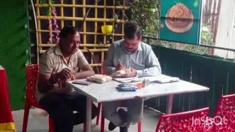 बारां: खाद्य सुरक्षा विभाग ने बारां में होटल एवं रेस्टोरेंट से लिए सैंपल, करीब 50 किलो खराब और बासी खाद्य सामग्री की गई फेंकी