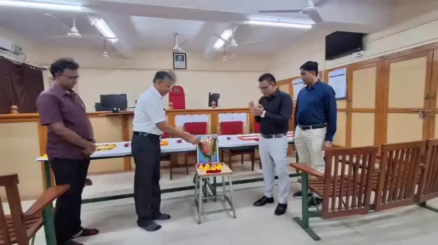 અંજાર: રાષ્ટ્રીય લોક અદાલતમાં અંજાર કોર્ટના ૩૮૭ કેસનો નિકાલ