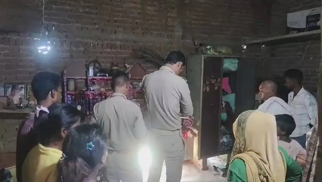 चंदौसी: गांव चंणरूआ में नगदी और जेवर की चोरी की सूचना पर दौड़ी पुलिस, थाना प्रभारी बोले- जांच में दावा निकले झूठे
