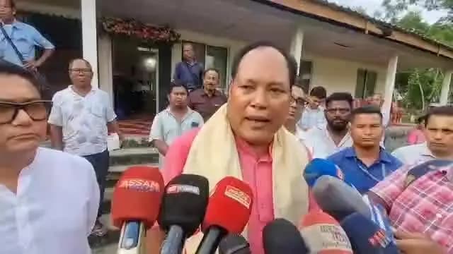 বকো: যুৱক যুৱতীক লৈ গুৰুত্বপূৰ্ণ মন্তব্য আগবঢ়ায় মন্ত্ৰী বিশ্বজিৎ দৈমাৰীয়ে