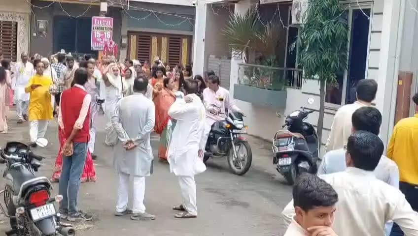 मंदसौर: मंदसौर के राजेंद्र रिजॉर्ट में श्वेतांबर जैन समाज ने मनाया भगवान महावीर स्वामी का जन्म कल्याणक