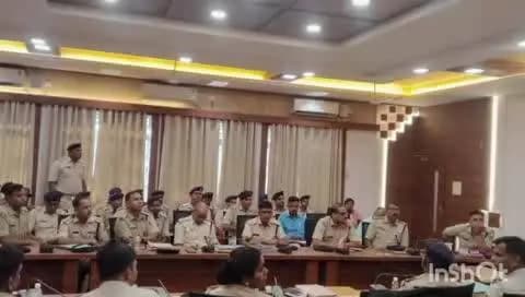 रामगढ़: पुलिस अधीक्षक कार्यालय सभागार में पुलिस सभा आयोजित, एसपी ने पुलिसकर्मियों की समस्याएं सुनीं और समाधान के निर्देश दिए