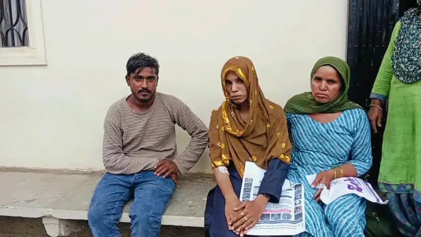 सीतामऊ: अफजलपुर मार्ग पर पूर्णिमा बस में गर्भवती महिला की तबीयत बिगड़ी, चालक-परिचालक पर लापरवाही के आरोप