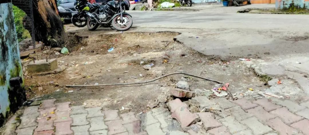 बागेश्वर: कठायातबाड़ा में मुख्य सड़क से खेल स्टेडियम मार्ग क्षतिग्रस्त