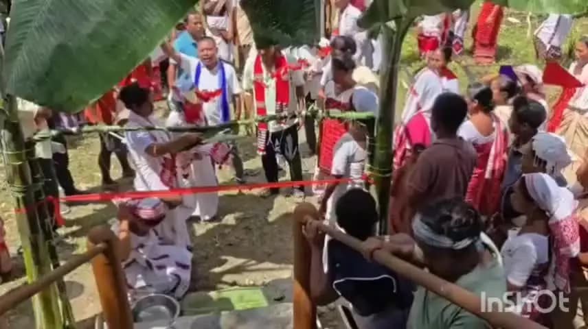 ধেমাজি: মেধী পমুৱা গাঁৱত নিৰ্মাণ কৰা মুৰং ঘৰ শুভ উদ্বোধন অনুষ্ঠান, উপস্থিত MAC GM