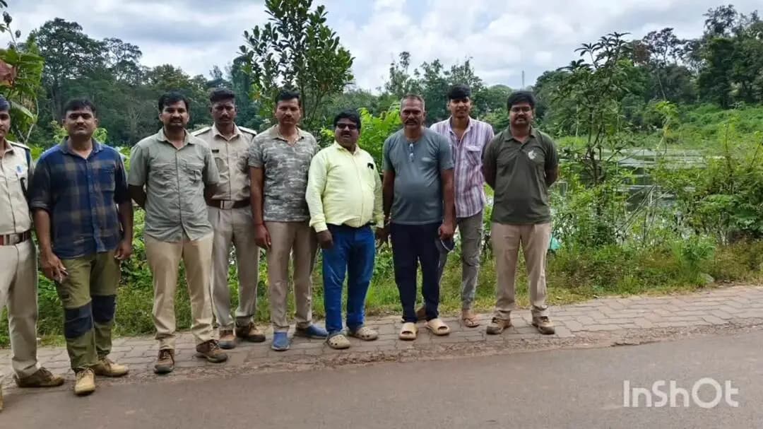 ಯಲ್ಲಾಪುರ: ಜೋಡುಕೆರೆಯಲ್ಲಿ ಮೊಸಳೆ ಹಿಡಿಯಲು ಡೇರಿಂಗ್ ತಂಡ ಕಾರ್ಯಾಚರಣೆ,ಅರಣ್ಯ ಇಲಾಖೆಯಿಂದ ಮುನ್ನಚ್ಚರಿಕೆ ಕ್ರಮ