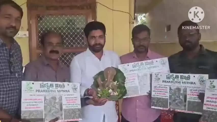 మంచిర్యాల: బంకమట్టి వినాయకులను పూజించాలి: మేయర్ ధరణి మధుకర్