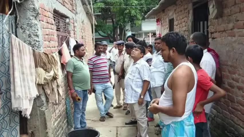 नरकटियागंज: नरकटियागंज में बिजली चोरी के मामले में 11 उपभोक्ता पकड़े गए, 4.01 लाख का जुर्माना