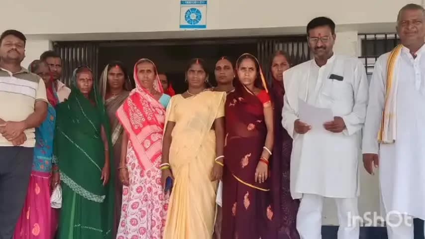 रोह: पंच-सरपंच संघ ने प्रखंड कार्यालय में बीडीओ को सौंपा चार सूत्री मांगपत्र, ग्राम कचहरियों को सुविधा संपन्न बनाने की मांग