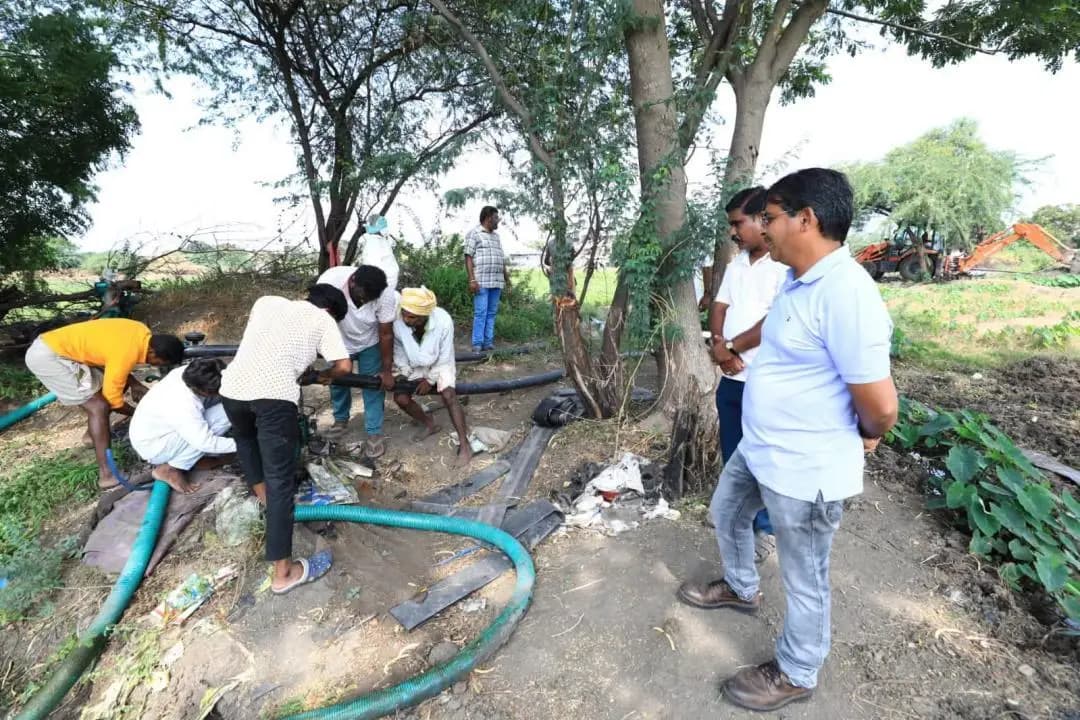 ಬಳ್ಳಾರಿ: ಕೋಟ್ಯಂತರ ಮೌಲ್ಯದ ಸರ್ಕಾರಿ ಜಮೀನು ಒತ್ತುವರಿ ತೆರವು