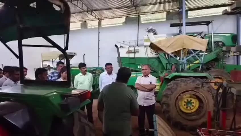 सिवनी: संचालक कृषि उमाशंकर भार्गव ने गांवों का भ्रमण कर फसलों का जायजा लिया