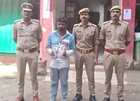 करछना: सोमेश्वर नगर कॉलोनी में बंद कमरे में चोरी करने वाले गिरोह के एक आरोपी को पुलिस ने किया गिरफ्तार, अन्य की तलाश जारी