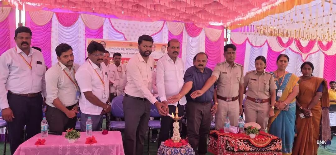 ಹಗರಿಬೊಮ್ಮನಹಳ್ಳಿ: ಬಾಚಿಗೊಂಡನಹಳ್ಳಿ ಗ್ರಾಮದಲ್ಲಿ ನಡೆದ ಪ್ರಜಾ ಸೇವಾ ಕಾರ್ಯಕ್ರಮ