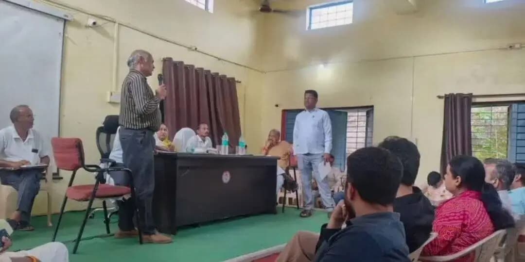 बल्देवगढ़: जनपद पंचायत सभा कक्ष में सामान्य सभा की महत्वपूर्ण बैठक आयोजित की गई