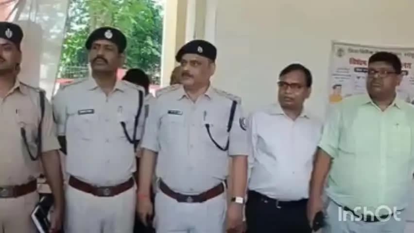 उदाकिशुनगंज: उदाकिशुनगंज मुख्यालय में राष्ट्रीय लोक अदालत का आयोजन, कई विभागों के मामलों का हुआ निष्पादन