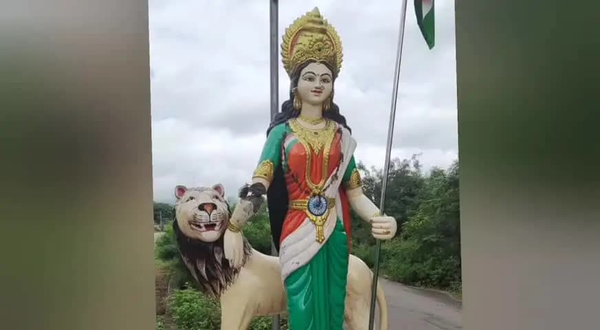 ରାୟଗଡା: କଲ୍ୟାଣସିଂପୁର ବ୍ଲକର ଶିକରପାଇରେ ଭାରତମାତାଙ୍କ ମୂର୍ତ୍ତି ଭାଙ୍ଗିଲେ ଦୁର୍ବୃତ୍ତ, ଥାନାରେ ଏତେଲା ଦେଲେ ସ୍ଥାନୀୟ ଯୁବଗୋଷ୍ଠୀ