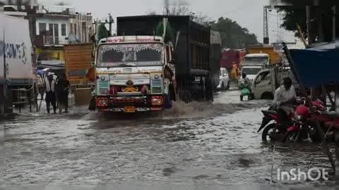 मनिया: हाइवे भी पानी-पानी, बारिश से एनएच-44 पर जलभराव