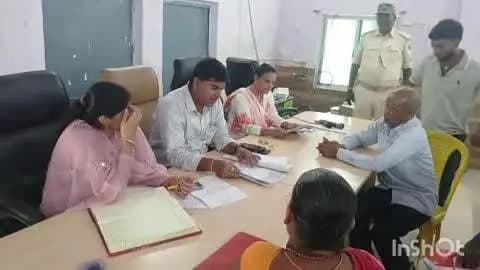 रजौली: अंचल कार्यालय में जनता दरबार में तीन मामलों का किया गया निष्पादन