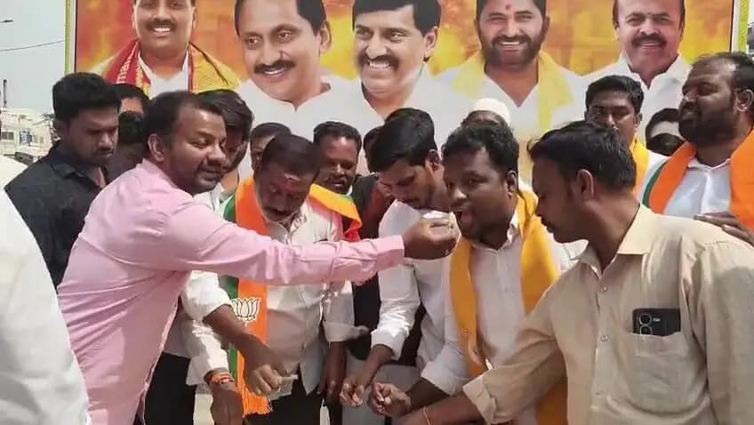 పుంగనూరు: పుంగనూరులో ఘనంగా కిరణ్ కుమార్ రెడ్డి, కిషోర్ కుమార్ రెడ్డి జన్మదిన వేడుకలు