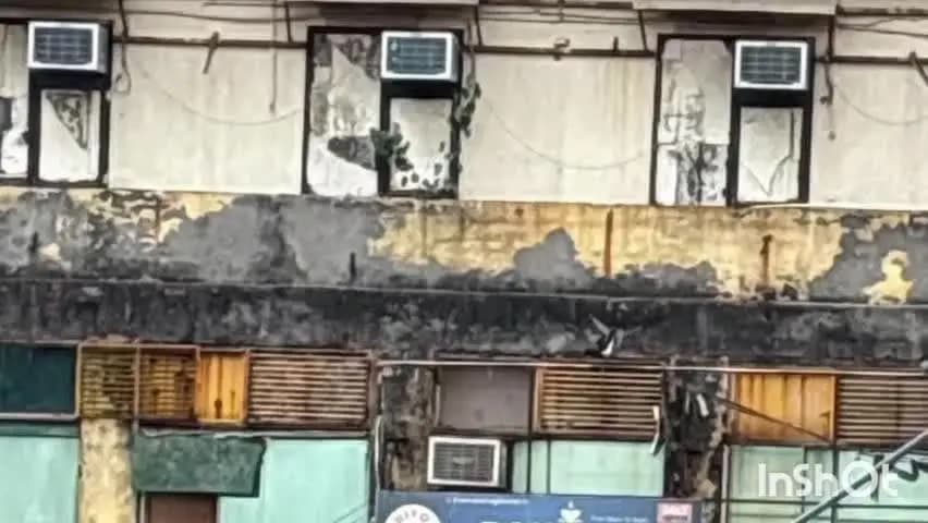 नेहरू विहार के मॉल की जर्जर हालत बनी चिंता का कारण, इमारत में चल रहीं कई लाइब्रेरी
