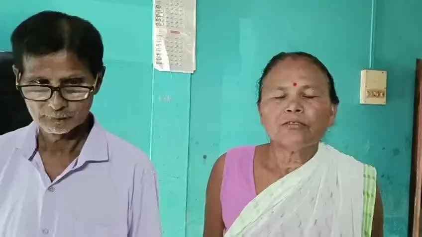 সোণাৰি: ঘৰজোৱাঁইৰ উপদ্ৰৱ, বেংকৰ ধন-অলংকাৰ সৰকাই পলায়ন মথুৰাপুৰত অসহায় মাতৃৰ মন্তব্য