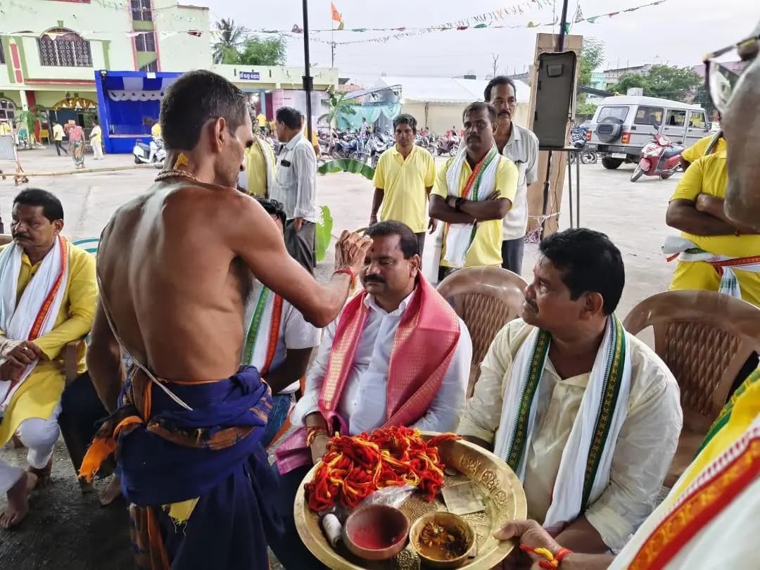 ଛତ୍ରପୁର: ବ୍ରହ୍ମପୁରରେ ଗଞ୍ଜାମ ଟ୍ରକ୍ ମାଲିକ ସଂଘ ଭବ୍ୟ ଗଣେଷ ବିଗ୍ରହ ନିର୍ମାଣ କରିଲେ
