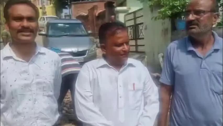 पंचकूला: महादेव कॉलोनी की गली का रिपेयर कार्य शुरू, लोगों को मिली राहत, चेयरमैन ने नगर परिषद के जेई और एक्सईएन को तीन बार मौके पर