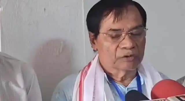 ডিফু: কাৰ্বি আংলঙৰ লোৰুলাংছ’স্থিত ৰাংছিনা ছাৰপো সাংস্কৃতিক ভৱনত অনুষ্ঠিত হয় ‘Suror Jonak Zubeen’ শীৰ্ষক প্ৰতিযোগিতা