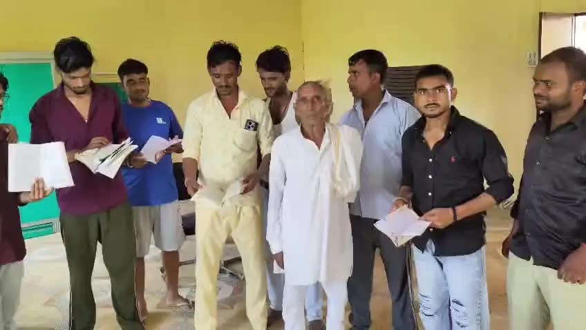 जिला संभल ब्लॉक बहजोई ग्राम रामगढ़ मनौना
पंचायत घर की समस्या