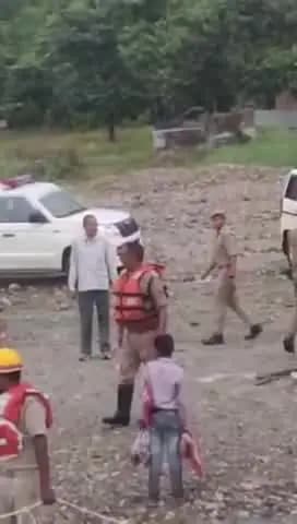 बेहट: सिद्धपीठ शाकम्भरी देवी में प्रशासन की टीम ने मॉकड्रिल किया