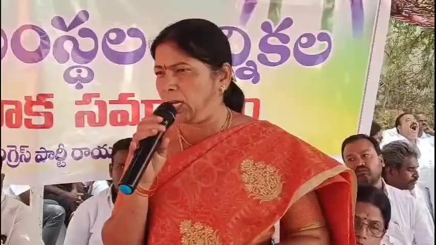 రాయదుర్గం: చంద్రబాబు, కరువు రెండూ కవలపిల్లలు : వైసిపి రాష్ట్ర సంయుక్త కార్యదర్శి ఉషారాణి