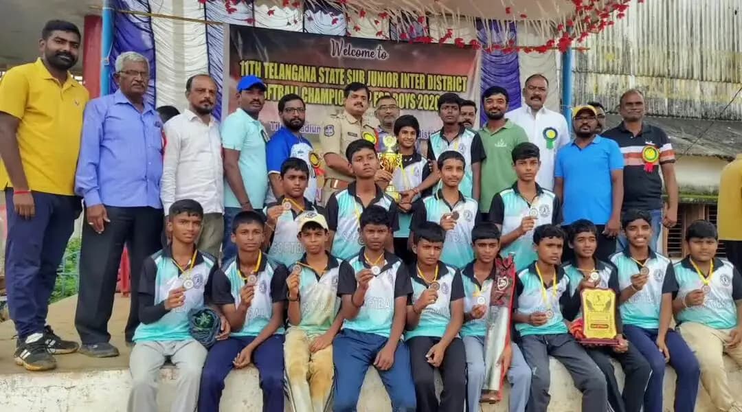జగిత్యాల: రాష్ట్రస్థాయి స్వాఫ్ట్ బాల్ పోటీలలో జగిత్యాల జిల్లా జట్టుకు తృతీయ స్థానం సాధించి సత్తా చాటింది.