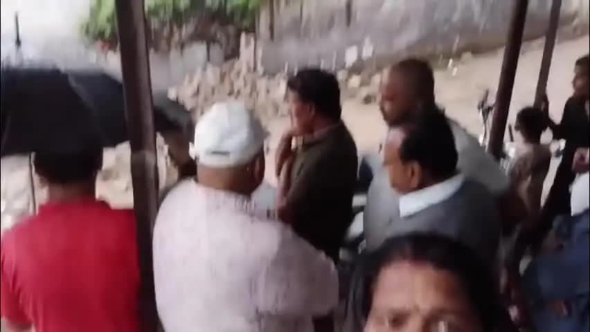 पंचकूला: सूरजपुर की महादेव कॉलोनी की टूटी गली पर विकास कार्य शुरू, चेयरमैन कृष्ण लाल लांबा ने किया निरीक्षण