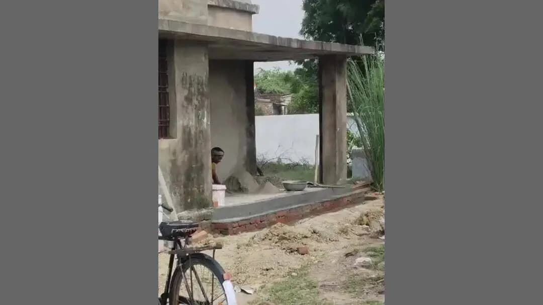 सुल्तानपुर: जल जीवन मिशन में पीली ईंट लगने पर ग्राम प्रशासक ने की शिकायत