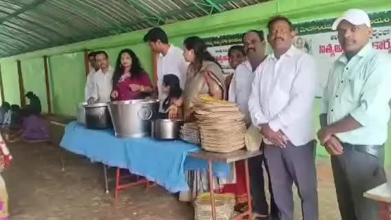 పాడేరు: పాడేరు మోదకొండమ్మ అమ్మవారి ఆలయంలో ప్రత్యేక పూజలు, అన్న ప్రసాద వితరణ కార్యక్రమం