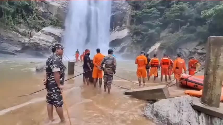 कोडरमा: वृंदाहा वॉटरफॉल में 5 दिन बाद भी 14 वर्षीय सागर नहीं मिला, NDRF का रेस्क्यू ऑपरेशन बंद