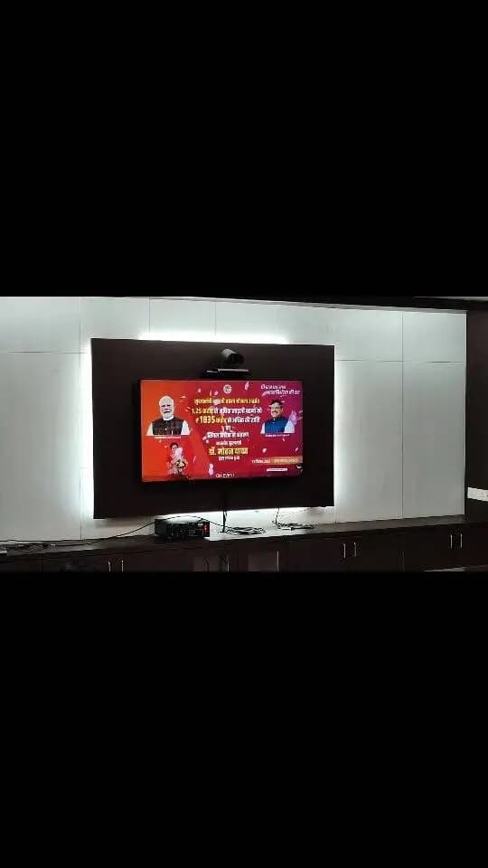 मुख्यमंत्री डॉ. मोहन यादव जी ने आज आगर मालवा में आयोजित कार्यक्रम के माध्यम से 1.25 करोड़ से अधिक लाड़ली बहनों के बैंक खातों में 1,835 करोड़ की राशि सिंगल क्लिक से अंतरित की। विदिशा जिले की 271455 लाडली बहने भी लाभान्वित हुईं हैं जिनके खातों में 39.80 करोड रुपये की राशि अंतरित हुई है। उक्त कार्यक्रम का सीधा प्रसारण विदिशा के एनआईसी वीसी कक्ष में हुआ जिसे उपस्थित लाडली बहनों ने देखा और सुना। #ladlibehnamp #vidisha