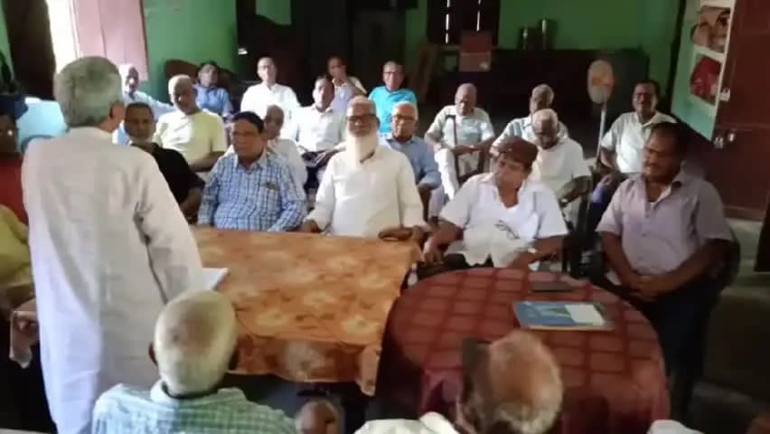 दुमका: मान्यता अधिनियम के खिलाफ दुमका पेंशनर समाज का प्रतिनिधिमंडल सांसद से मिलेगा