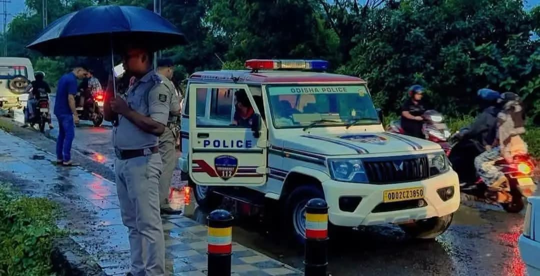 କଟକ ପୌରାଞ୍ଚଳ: କଟକ ସିଡିଏ ସେକ୍ଟର 13 ରେ ମହିଳାଙ୍କ ନିର୍ମମ ହତ୍ୟା ଘଟଣାରେ ତଦନ୍ତ ଆରମ୍ଭ