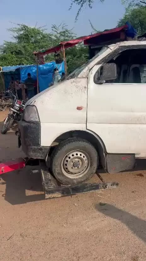 DHOLPUR Bari road pr hua accident ambulance 🚑 palat gyii or Shankar Driver ki ho gyi mot
